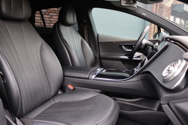 Mercedes-Benz EQE 350 Luxury Line Premium 89 kWh | Distronic+ | Burmester | Memory | Digital Light | Trekhaak | Surround Camera | Keyless Go | Leder | Augmented Reality |