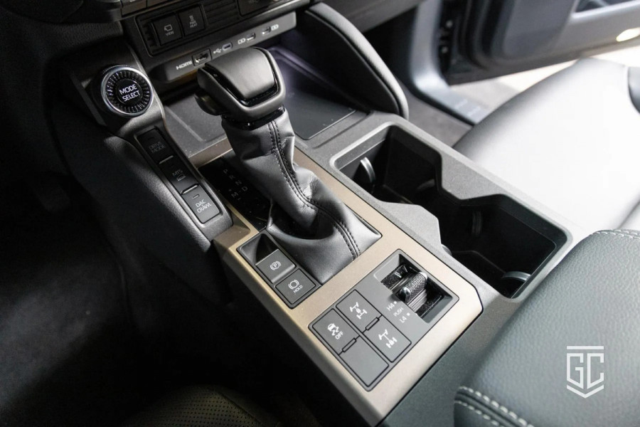 Toyota Land Cruiser 250 2.8 D-4D Executive (zie omschrijving en laatste foto's)