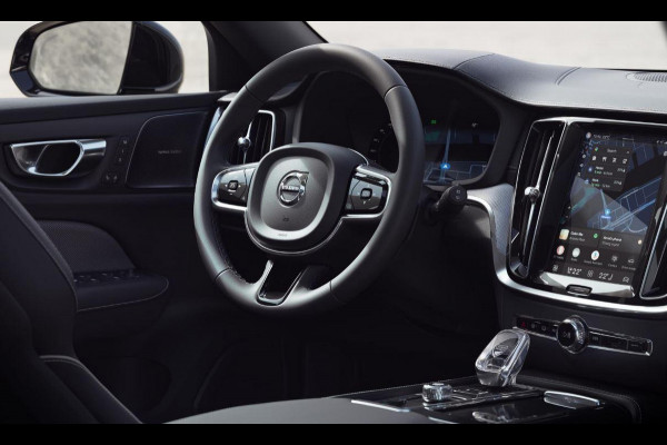 Volvo V60 T8 455PK PHEV AWD Ultra Performance Edition / Polestar optimisation / Glossy Black logo's / Panoramadak / Head-up display / Harman Kardon / 360 Camera / Elektrisch bedienbare voorstoelen met geheugen/ Apple Carplay/ Pilot assit/ Adaptive cruise control/