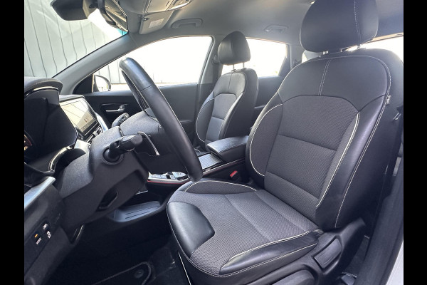 Kia e-Niro DynamicLine 64 kWh | SOH: 96,7% | 3 Fase | Warmtepomp  | Adaptive CC | Camera | Navi | Stoel-Stuurverwarming |