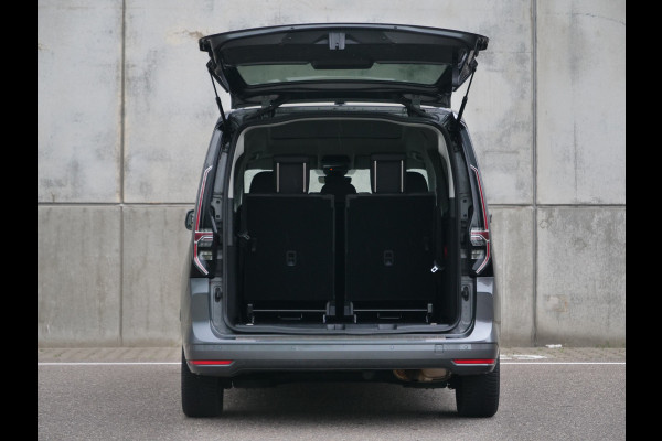 Volkswagen Caddy 1.5 TSI | Highline | Panoramadak | 7 zits | virtual-cockpit | camera | standkachel..