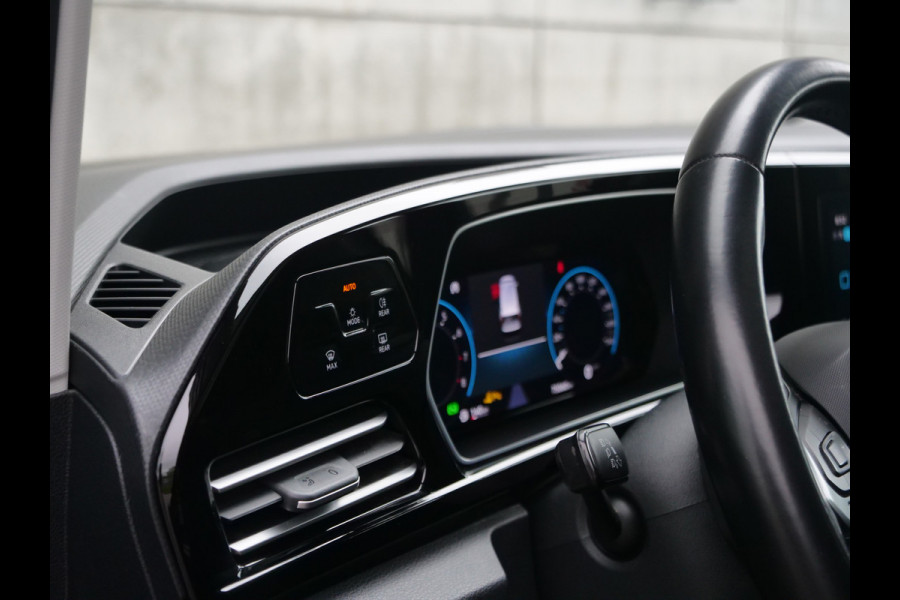 Volkswagen Caddy 1.5 TSI | Highline | Panoramadak | 7 zits | virtual-cockpit | camera | standkachel..