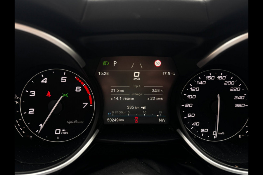 Alfa Romeo Stelvio 2.0 T AWD Veloce | Schuif-Kantel Dak | Trekhaak | Performance Pack | Leder + Memory | Harman Kardon