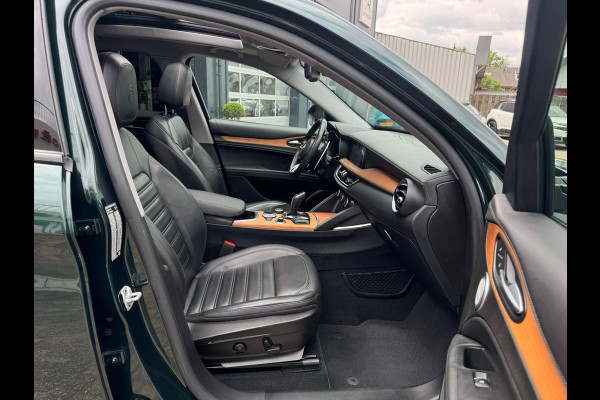 Alfa Romeo Stelvio 2.0 T AWD Veloce | Schuif-Kantel Dak | Trekhaak | Performance Pack | Leder + Memory | Harman Kardon