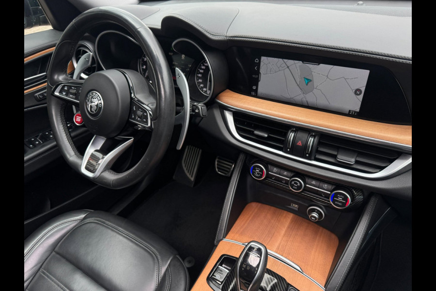 Alfa Romeo Stelvio 2.0 T AWD Veloce | Schuif-Kantel Dak | Trekhaak | Performance Pack | Leder + Memory | Harman Kardon