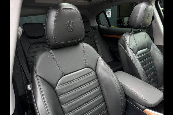 Alfa Romeo Stelvio 2.0 T AWD Veloce | Schuif-Kantel Dak | Trekhaak | Performance Pack | Leder + Memory | Harman Kardon