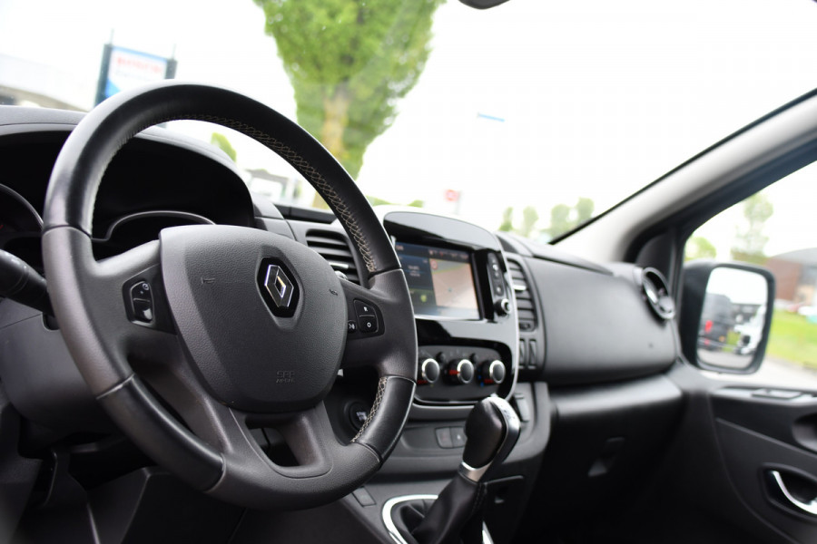 Renault Trafic 2.0 dCi 145 T29 L2H1 Black Edition Cruise, Camera, Carplay, LED, 145pk, Automaat, Sensoren,