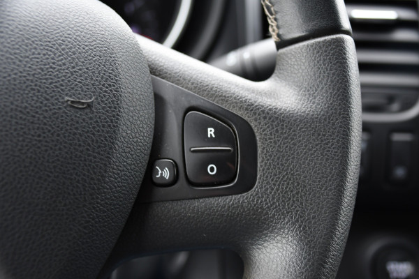 Renault Trafic 2.0 dCi 145 T29 L2H1 Black Edition Cruise, Camera, Carplay, LED, 145pk, Automaat, Sensoren,