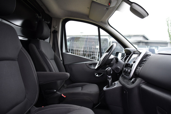 Renault Trafic 2.0 dCi 145 T29 L2H1 Black Edition Cruise, Camera, Carplay, LED, 145pk, Automaat, Sensoren,