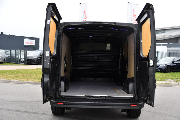 Renault Trafic 2.0 dCi 145 T29 L2H1 Black Edition Cruise, Camera, Carplay, LED, 145pk, Automaat, Sensoren,