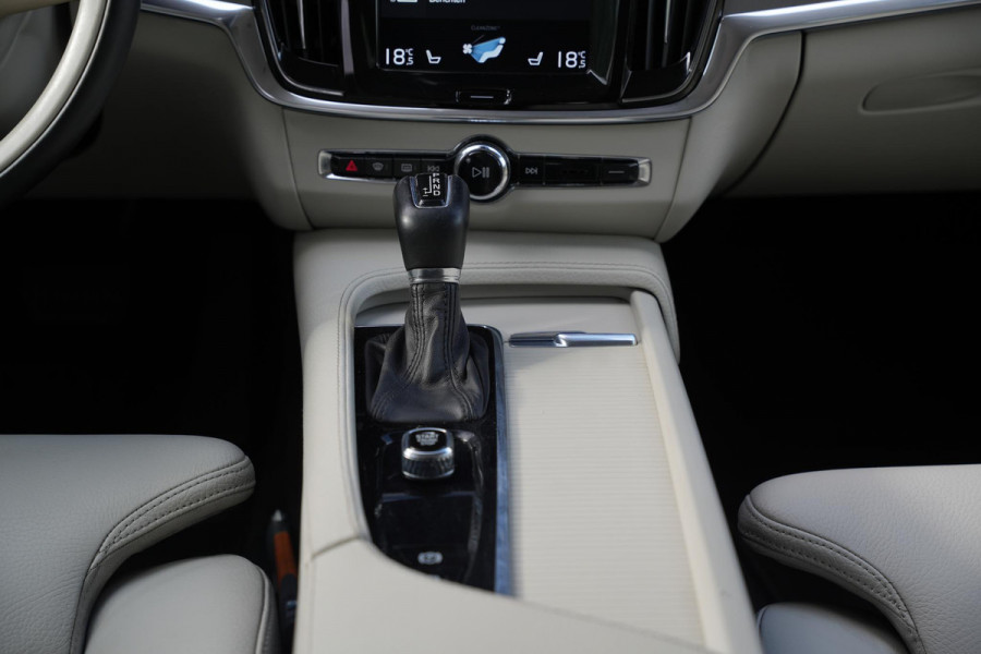 Volvo V90 2.0 T5 90th Anniversary Edition Leer Cruise Trekhaak