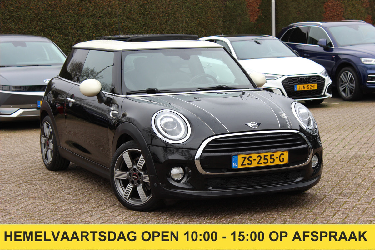 MINI Mini 1.5 Cooper 60 Years Edition / Panoramadak / Head-up / Leder / Harman Kardon / 17'' / Navigatie / DAB / Cruise Control