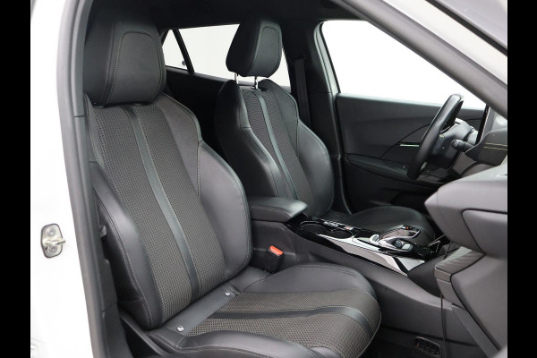 Peugeot e-2008 EV GT 50 kWh 3-FASE + ADAPTIVE CRUISE | STOELVERW. 89% SOH| 18 INCH | LED | APPLE CARPLAY | CAMERA