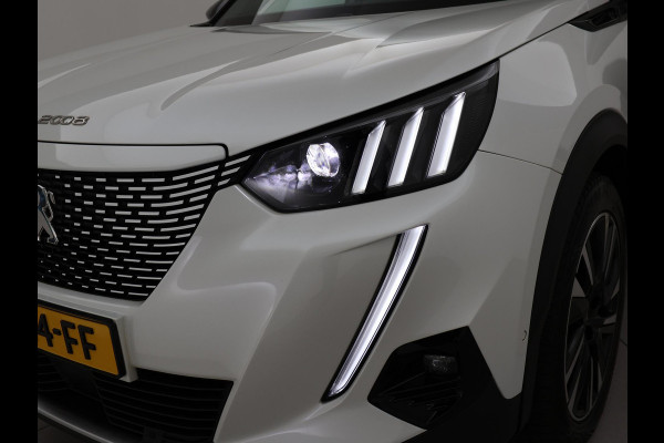 Peugeot e-2008 EV GT 50 kWh 3-FASE + ADAPTIVE CRUISE | STOELVERW. 89% SOH| 18 INCH | LED | APPLE CARPLAY | CAMERA