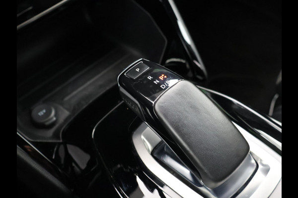 Peugeot e-2008 EV GT 50 kWh 3-FASE + ADAPTIVE CRUISE | STOELVERW. 89% SOH| 18 INCH | LED | APPLE CARPLAY | CAMERA