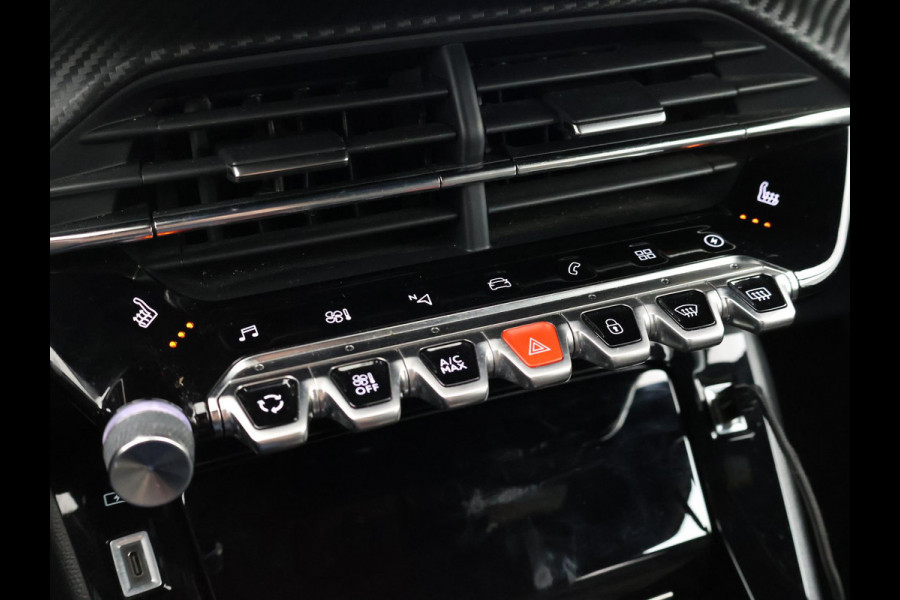 Peugeot e-2008 EV GT 50 kWh 3-FASE + ADAPTIVE CRUISE | STOELVERW. 89% SOH| 18 INCH | LED | APPLE CARPLAY | CAMERA