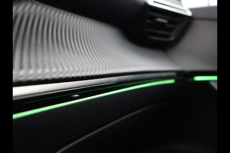 Peugeot e-2008 EV GT 50 kWh 3-FASE + ADAPTIVE CRUISE | STOELVERW. 89% SOH| 18 INCH | LED | APPLE CARPLAY | CAMERA