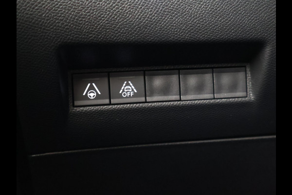 Peugeot e-2008 EV GT 50 kWh 3-FASE + ADAPTIVE CRUISE | STOELVERW. 89% SOH| 18 INCH | LED | APPLE CARPLAY | CAMERA