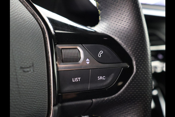 Peugeot e-2008 EV GT 50 kWh 3-FASE + ADAPTIVE CRUISE | STOELVERW. 89% SOH| 18 INCH | LED | APPLE CARPLAY | CAMERA