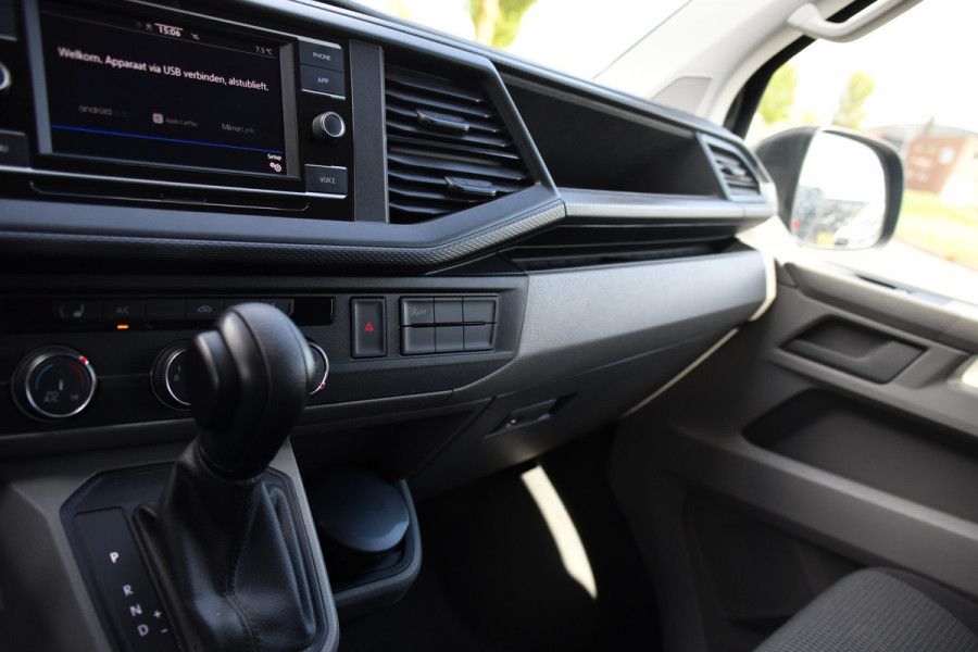Volkswagen Transporter 2.0 TDI L2H1 30 Highline Black Edition Adaptieve Cruise, Camera, Carplay, 150pk, Trekhaak, Stoelverwarming, LED, Automaat, Standkachel, Sensoren, Uniek!
