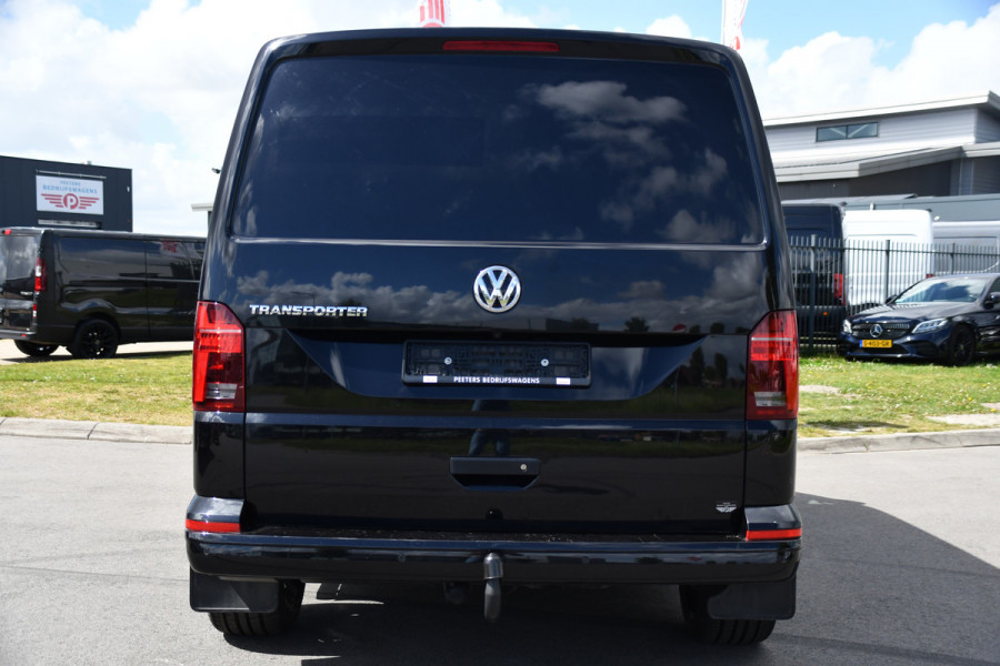 Volkswagen Transporter 2.0 TDI L2H1 30 Highline Black Edition Adaptieve Cruise, Camera, Carplay, 150pk, Trekhaak, Stoelverwarming, LED, Automaat, Standkachel, Sensoren, Uniek!