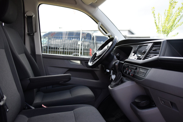 Volkswagen Transporter 2.0 TDI L2H1 30 Highline Adaptieve Cruise, Camera, Carplay, 150pk, Trekhaak, Stoelverwarming, LED, Automaat, Standkachel, Sensoren, Uniek!