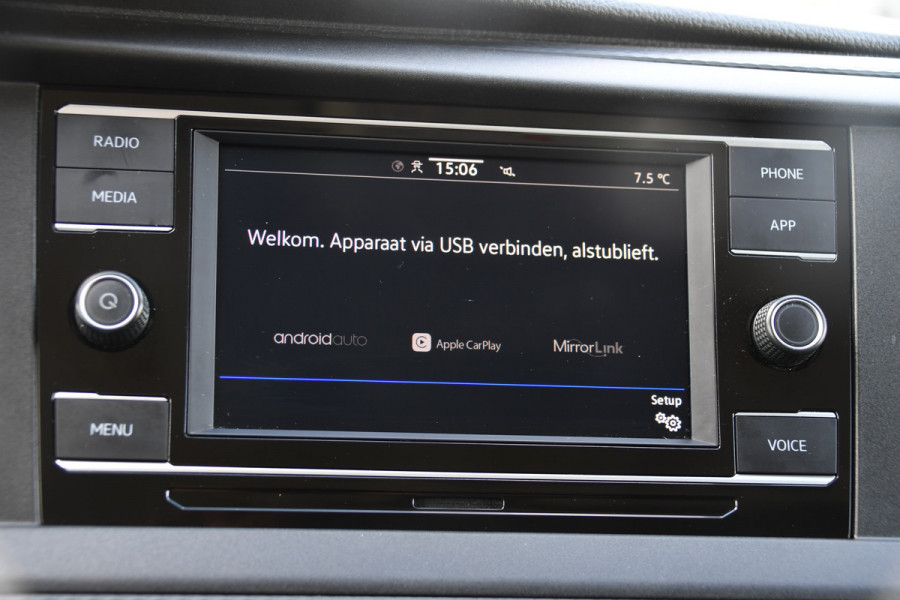Volkswagen Transporter 2.0 TDI L2H1 30 Highline Adaptieve Cruise, Camera, Carplay, 150pk, Trekhaak, Stoelverwarming, LED, Automaat, Standkachel, Sensoren, Uniek!