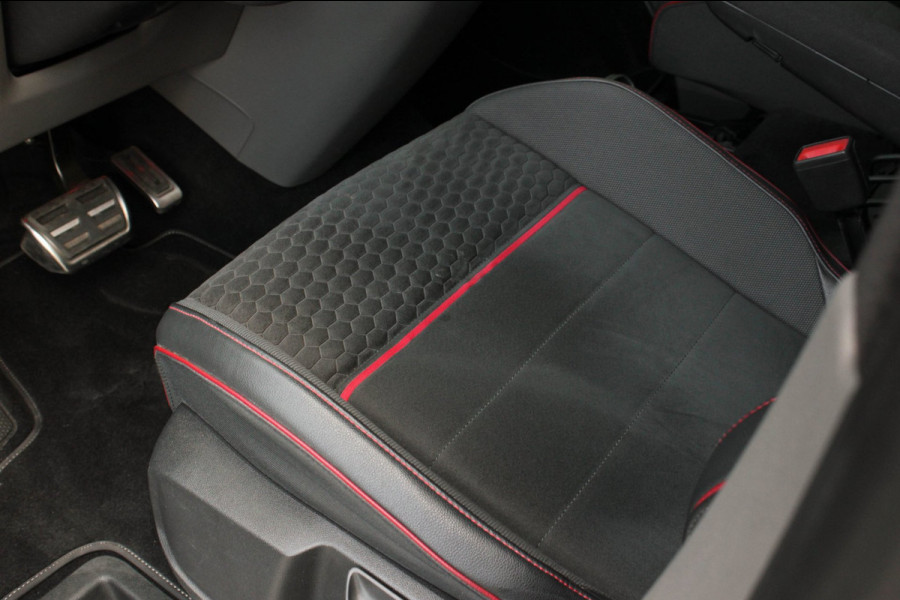 Volkswagen Transporter 2.0 TDI L1H1 204PK JB- EDITION DSG / PDC / SCHROEFSET / GTI INTERIEUR / SUBWOOFER / APPLE CARPLAY /NAVI