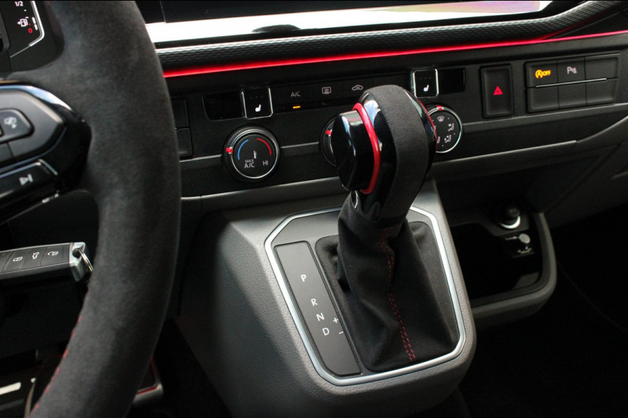 Volkswagen Transporter 2.0 TDI L1H1 204PK JB- EDITION DSG / PDC / SCHROEFSET / GTI INTERIEUR / SUBWOOFER / APPLE CARPLAY /NAVI