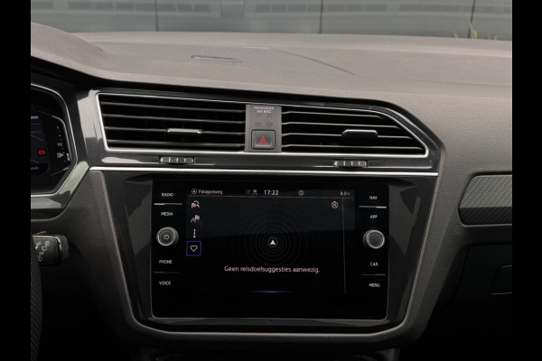 Volkswagen Tiguan 1.4 TSI eHy 3x R line PANO CAMERA NAVI APPLE CARPLAY ACC ECC