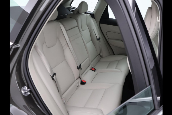 Volvo XC60 2.0 T5 250 PK AWD INSCRIPTION + LUCHTVERING | WEGKL. TREKHAAK | APPLE CARPLAY | MEMORY