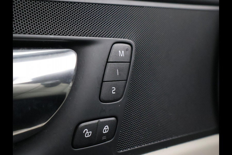Volvo XC60 2.0 T5 250 PK AWD INSCRIPTION + LUCHTVERING | WEGKL. TREKHAAK | APPLE CARPLAY | MEMORY