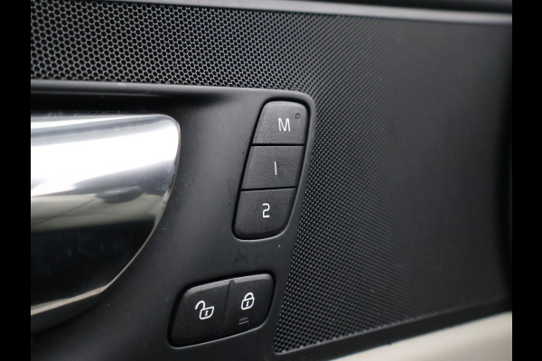Volvo XC60 2.0 T5 250 PK AWD INSCRIPTION + LUCHTVERING | WEGKL. TREKHAAK | APPLE CARPLAY | MEMORY