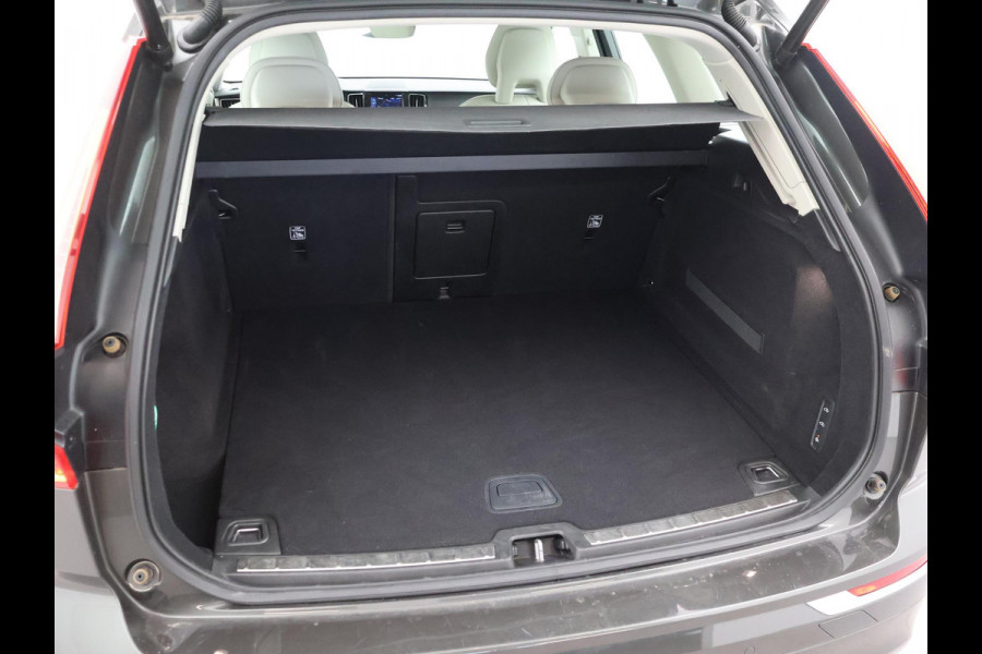 Volvo XC60 2.0 T5 250 PK AWD INSCRIPTION + LUCHTVERING | WEGKL. TREKHAAK | APPLE CARPLAY | MEMORY