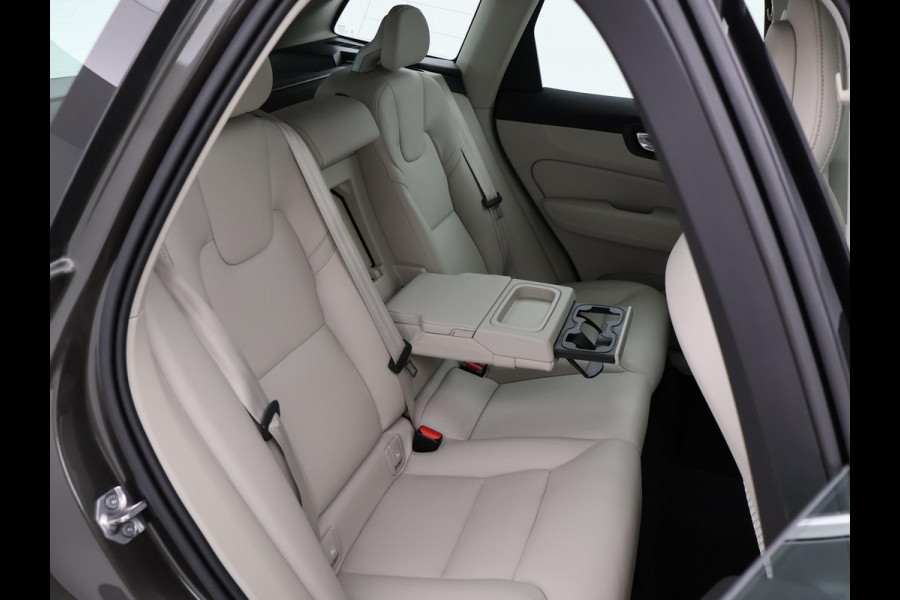 Volvo XC60 2.0 T5 250 PK AWD INSCRIPTION + LUCHTVERING | WEGKL. TREKHAAK | APPLE CARPLAY | MEMORY