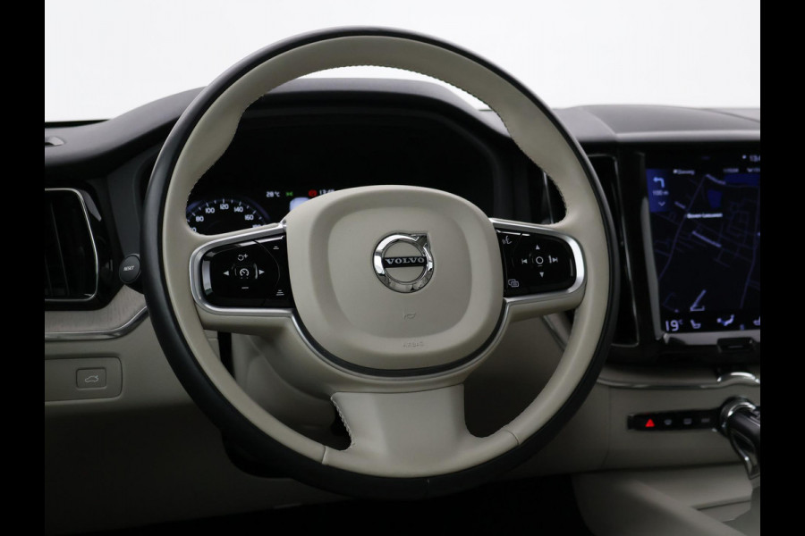 Volvo XC60 2.0 T5 250 PK AWD INSCRIPTION + LUCHTVERING | WEGKL. TREKHAAK | APPLE CARPLAY | MEMORY