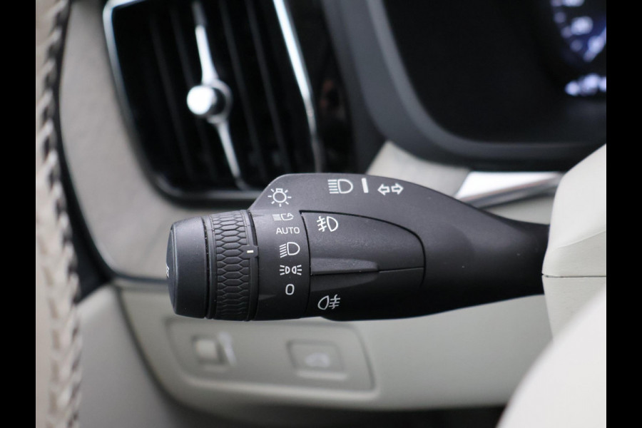 Volvo XC60 2.0 T5 250 PK AWD INSCRIPTION + LUCHTVERING | WEGKL. TREKHAAK | APPLE CARPLAY | MEMORY