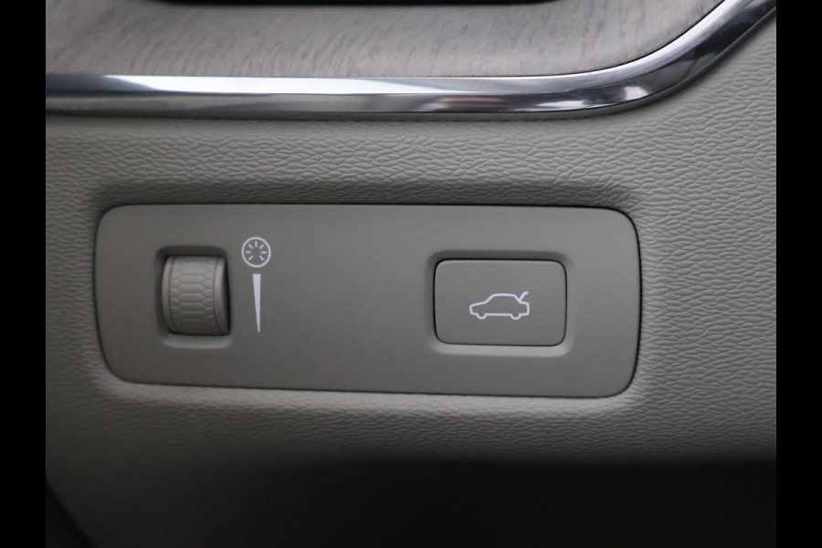 Volvo XC60 2.0 T5 250 PK AWD INSCRIPTION + LUCHTVERING | WEGKL. TREKHAAK | APPLE CARPLAY | MEMORY