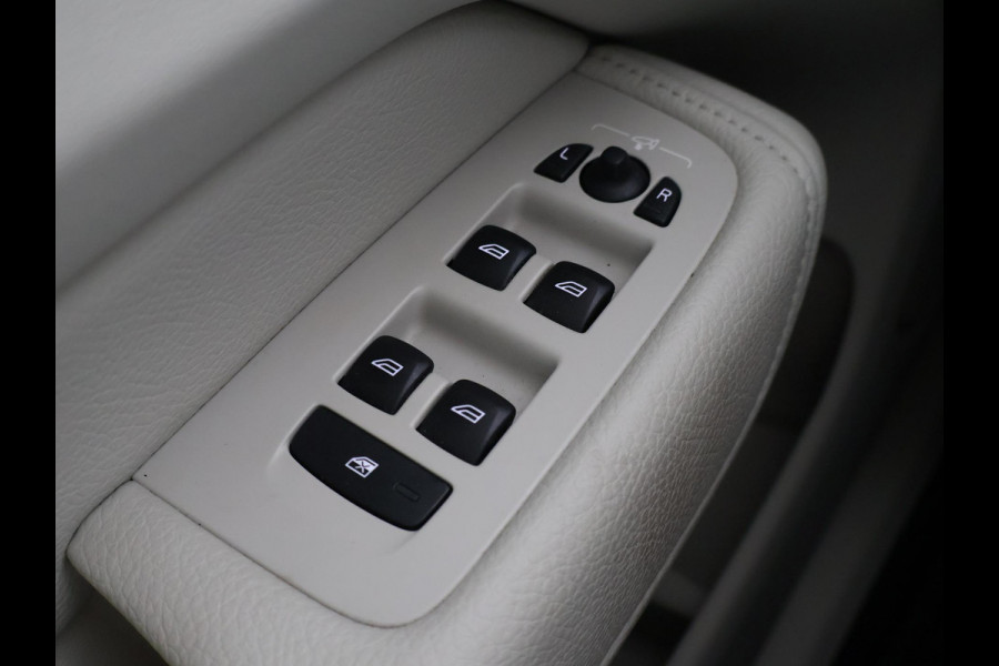 Volvo XC60 2.0 T5 250 PK AWD INSCRIPTION + LUCHTVERING | WEGKL. TREKHAAK | APPLE CARPLAY | MEMORY