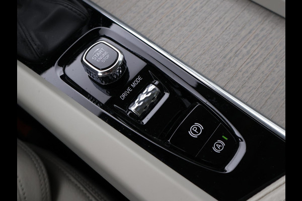 Volvo XC60 2.0 T5 250 PK AWD INSCRIPTION + LUCHTVERING | WEGKL. TREKHAAK | APPLE CARPLAY | MEMORY