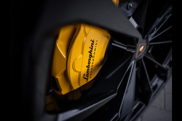 Lamborghini Urus 4.0 V8 - 5-zits l BTW l Pano l Carbon-Pack l Massage