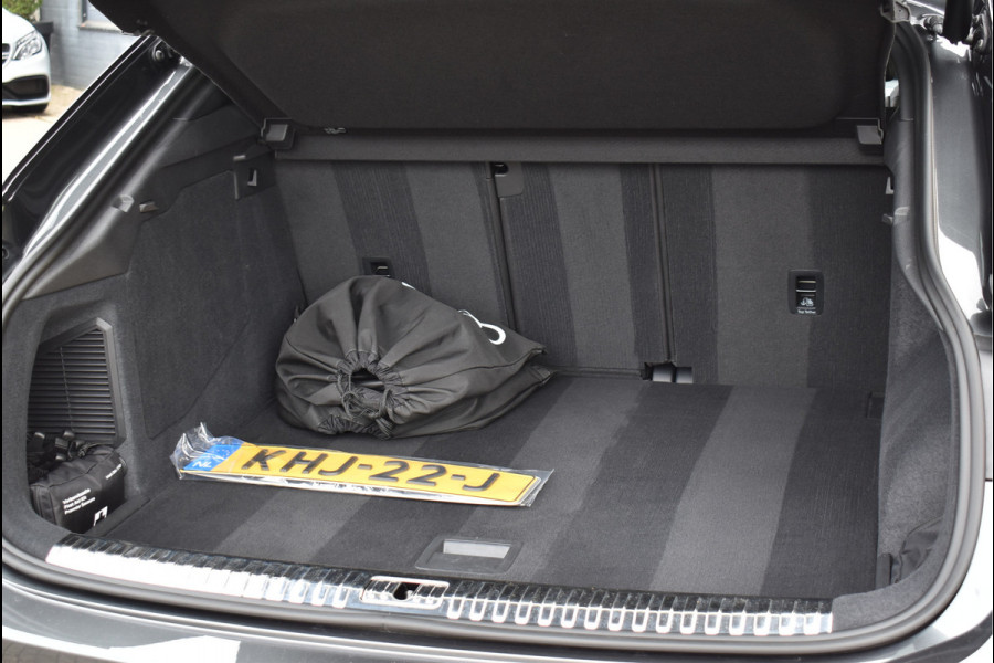 Audi Q3 Sportback 45 TFSI e S-Line 245 Pk Pano Navi Memory Sonos Keyless 360 Camera ACC 20 Inch