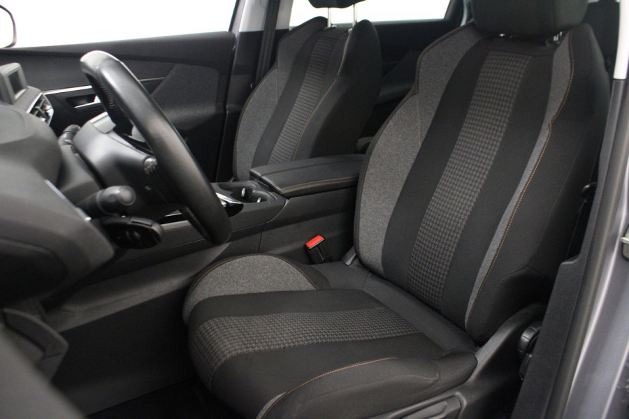 Peugeot 5008 1.2 PureTech Access wachten frits
