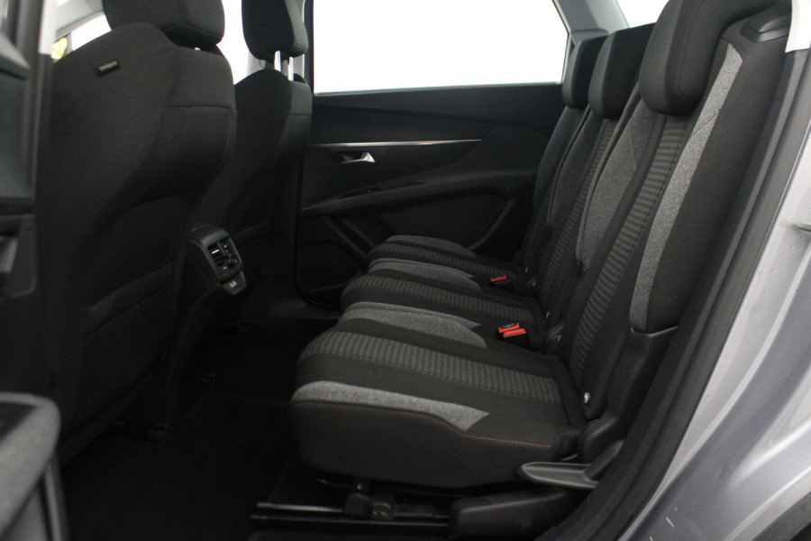 Peugeot 5008 1.2 PureTech Access wachten frits