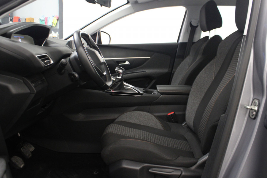Peugeot 5008 1.2 PureTech Access wachten frits