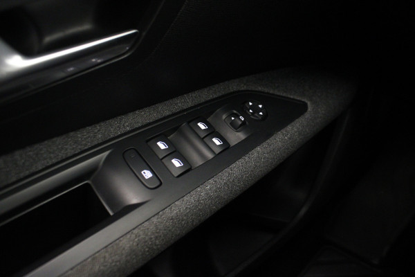 Peugeot 5008 1.2 PureTech Access wachten frits