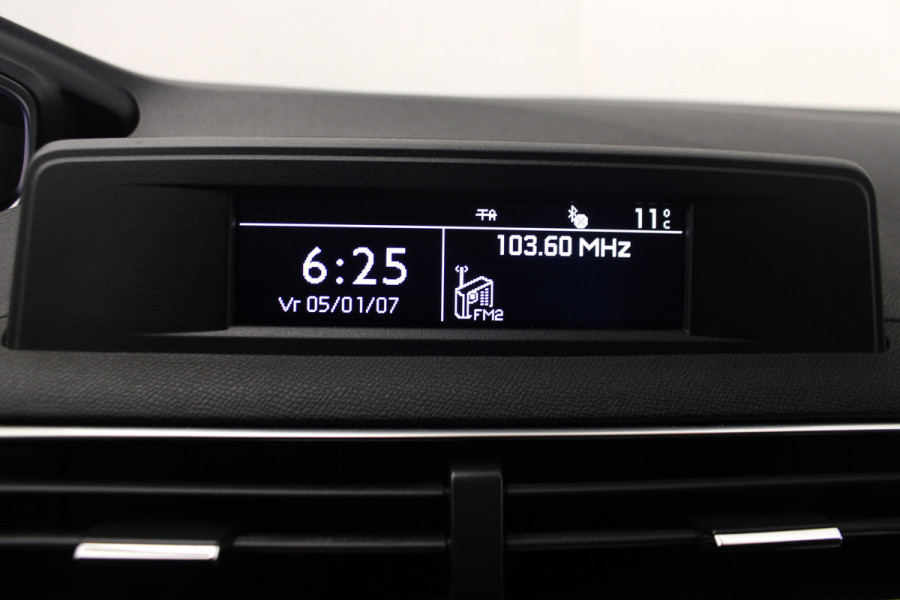 Peugeot 5008 1.2 PureTech Access wachten frits