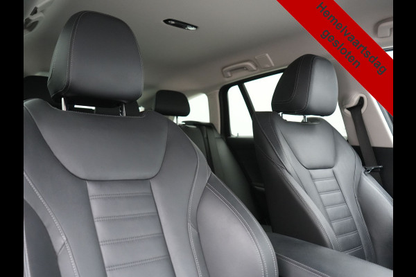 BMW 3 Serie Touring 330e xDrive 292pk Dealer O.H. PHEV | Cruise Control | Camera | Lederen Sportstoelen Verwarmd | Apple Carplay | Blis | Park Assistant | Navigatie | DAB | Virtual | 18''L.M. | Plug In Hybrid |