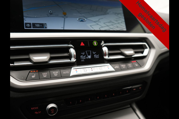 BMW 3 Serie Touring 330e xDrive 292pk Dealer O.H. PHEV | Cruise Control | Camera | Lederen Sportstoelen Verwarmd | Apple Carplay | Blis | Park Assistant | Navigatie | DAB | Virtual | 18''L.M. | Plug In Hybrid |