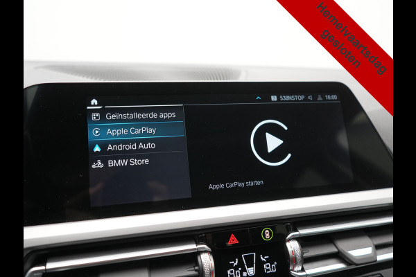 BMW 3 Serie Touring 330e xDrive 292pk Dealer O.H. PHEV | Cruise Control | Camera | Lederen Sportstoelen Verwarmd | Apple Carplay | Blis | Park Assistant | Navigatie | DAB | Virtual | 18''L.M. | Plug In Hybrid |